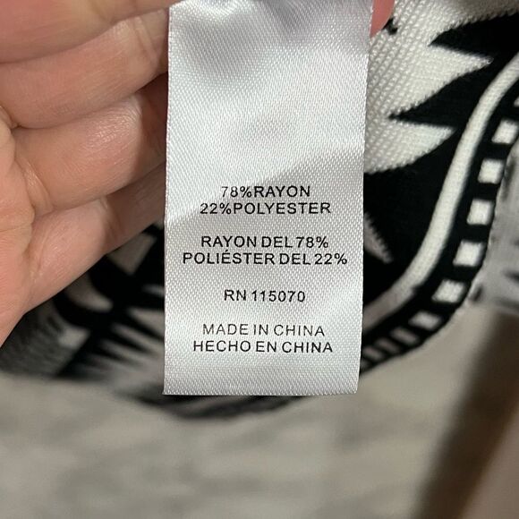 Nina Leonard Black & White Geometric Print Sweater Dress Size L - Picture 5 of 9